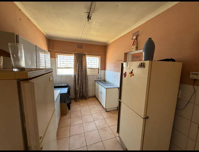 3 BEDROOM HOUSE FOR SALE IN VANDERBIJLPARK CE 3